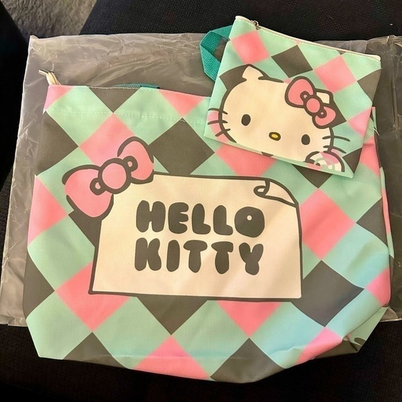 2 Piece Large Capacity Hello Kitty Canvas Tote Bag and Small Travel Bag - NWOT - Picture 4 of 4